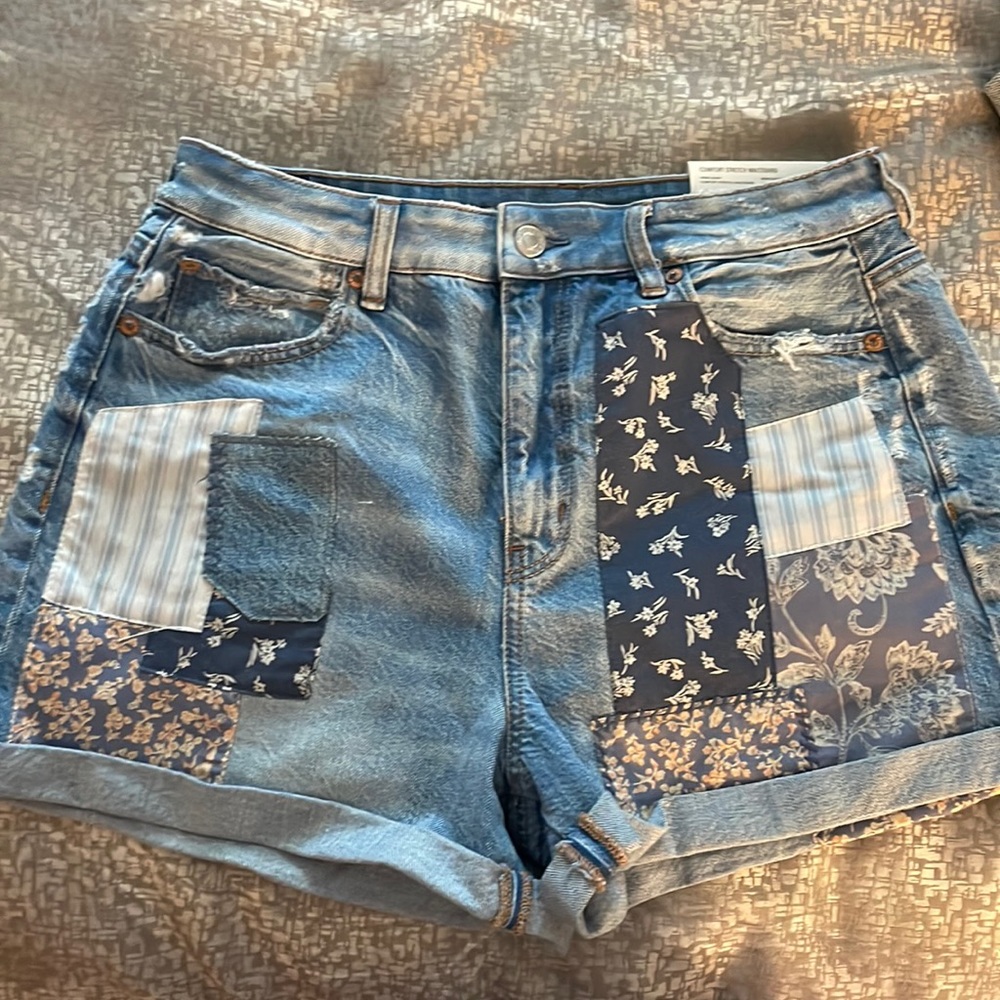 Comfort Stretch Waistband Mom Short